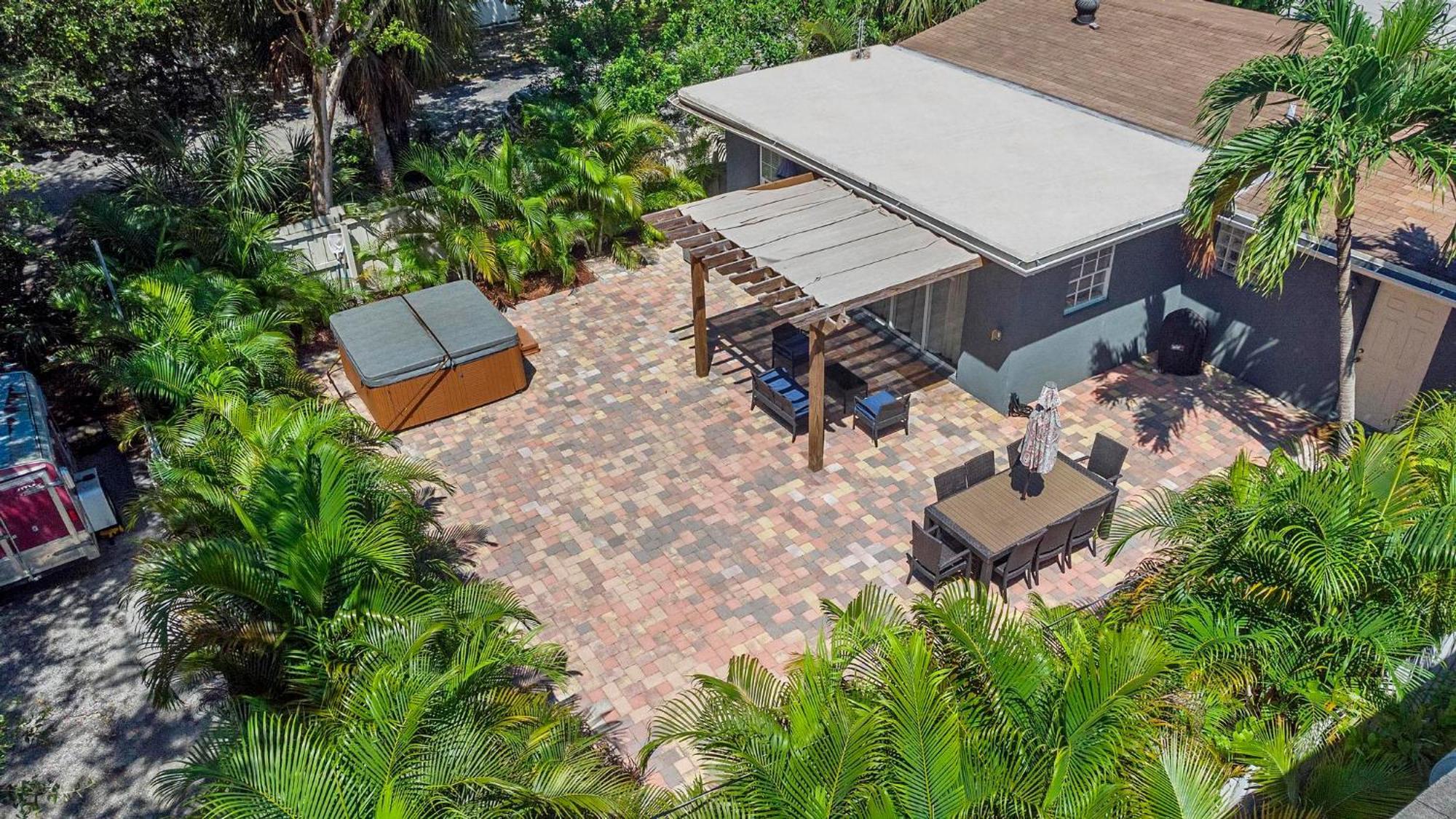 Сasa de vacaciones Style Home- Near Beach/ Hot Tub! Hollywood