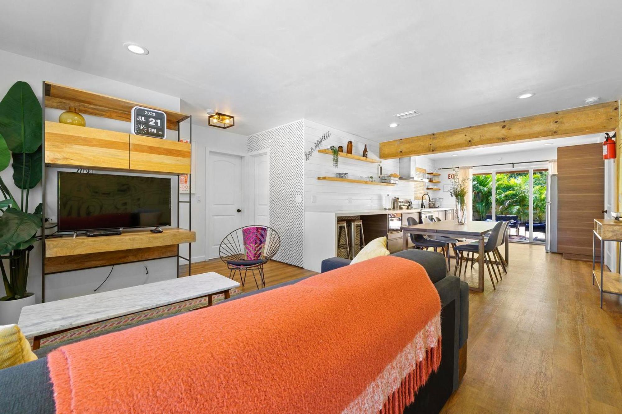 Style Home- Near Beach/ Hot Tub! Сasa de vacaciones Hollywood
